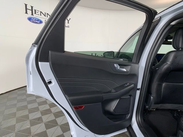 Used 2025 Ford Escape SE image 32