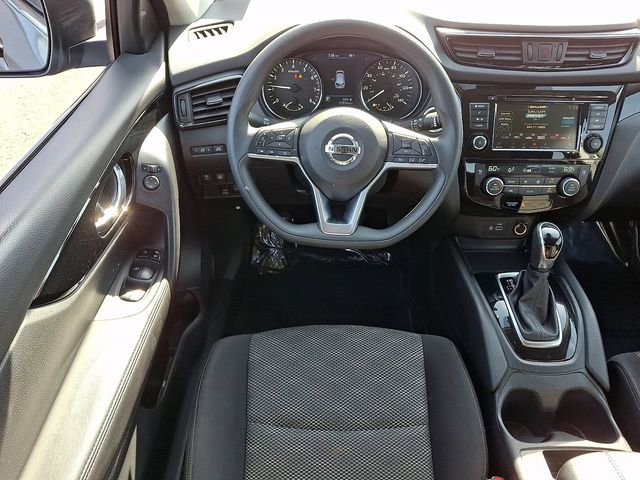 Used 2020 Nissan Rogue Sport SV image 11