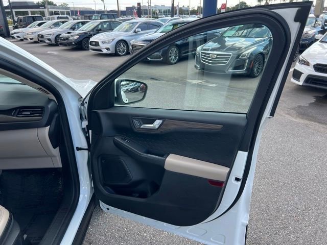 Used 2020 Ford Escape Titanium image 49