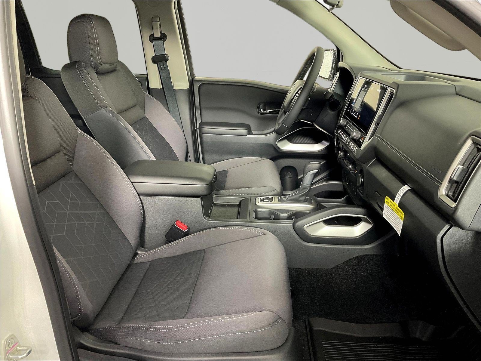 New 2026 Nissan Frontier SV w/ All-Weather Content Package AWD/4WD image 19