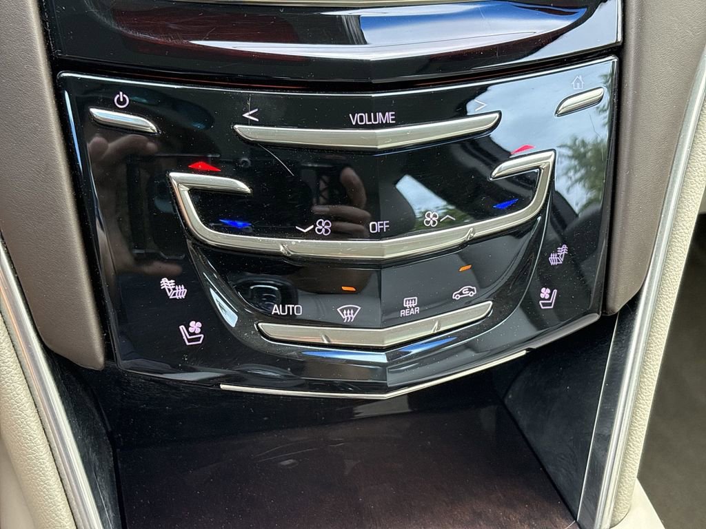 Used 2016 Cadillac XTS Platinum FWD image 19