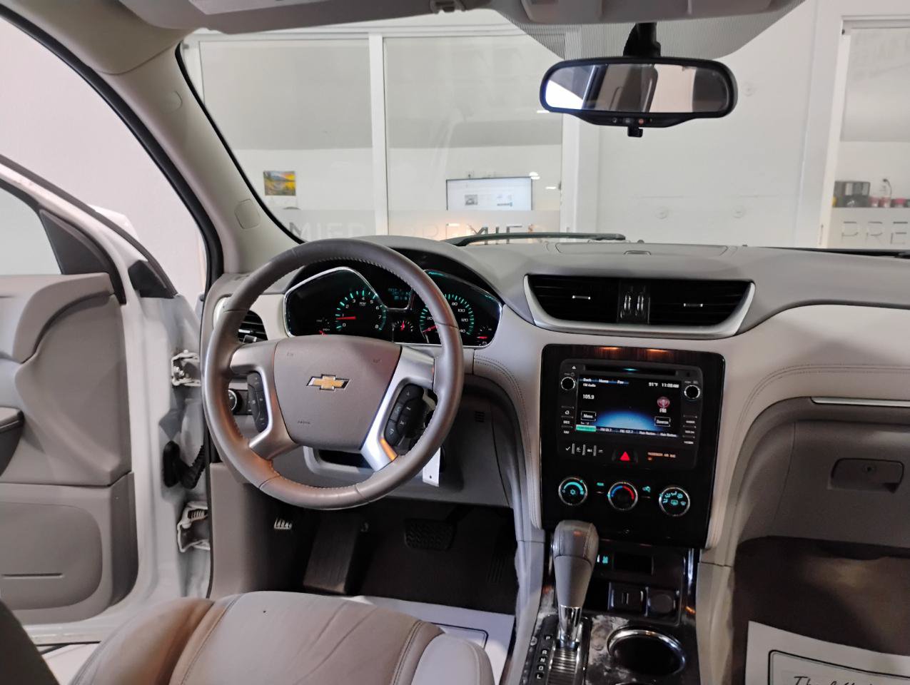 Used 2017 Chevrolet Traverse LT FWD image 68