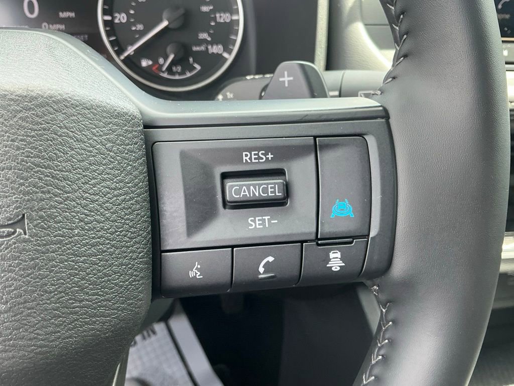 Used 2026 Nissan Rogue SV FWD image 31