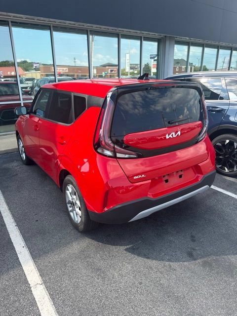 Certified 2024 Kia Soul LX w/ Option Group 015 FWD image 3