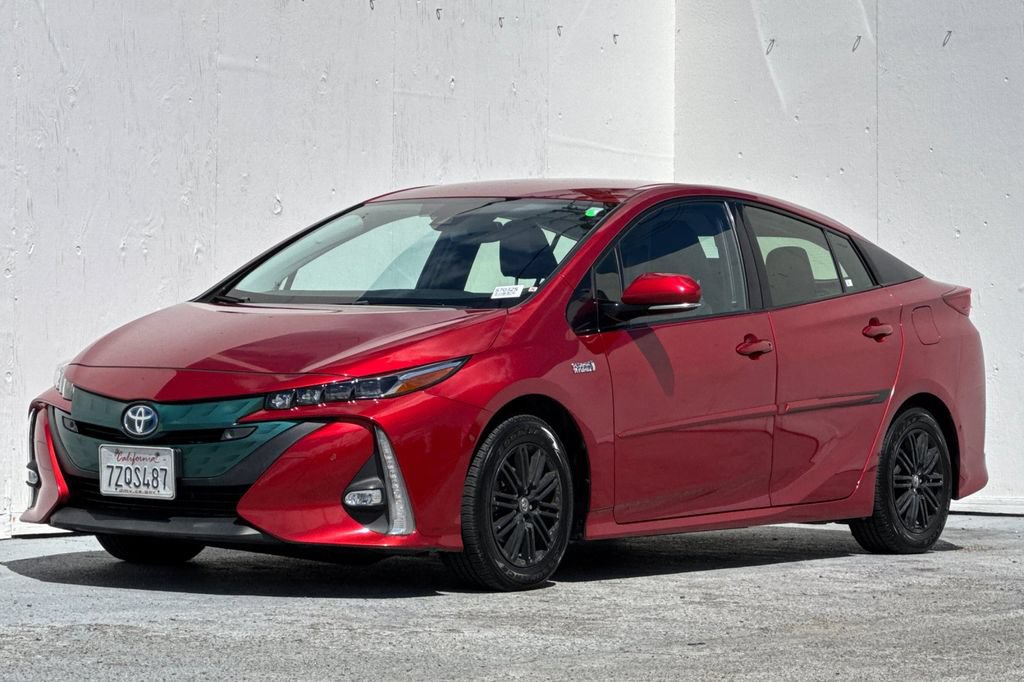 Used 2017 Toyota Prius Prime Advanced FWD image 7