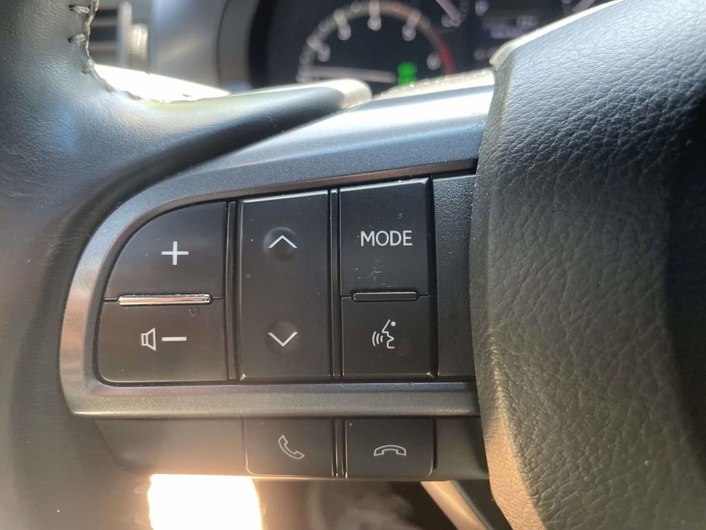 Used 2022 Lexus GX 460 w/ Black Line Special Edition image 16