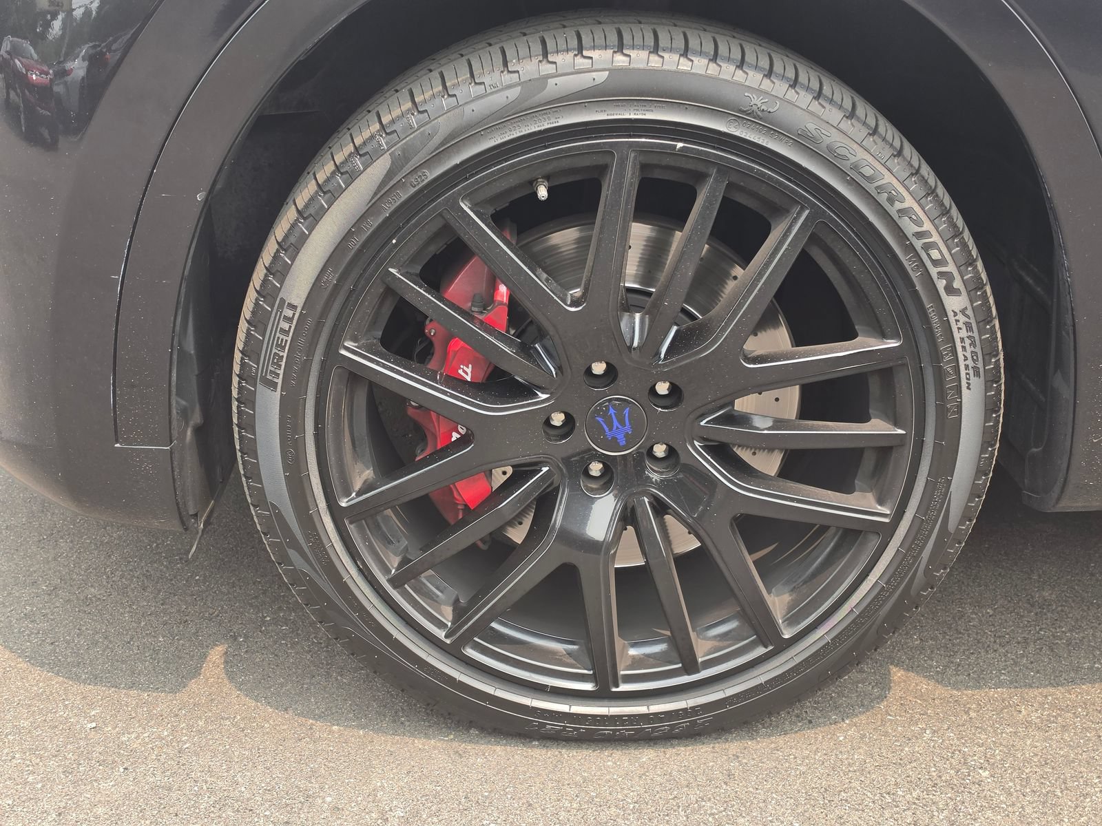 Used 2019 Maserati Levante GTS AWD/4WD image 4