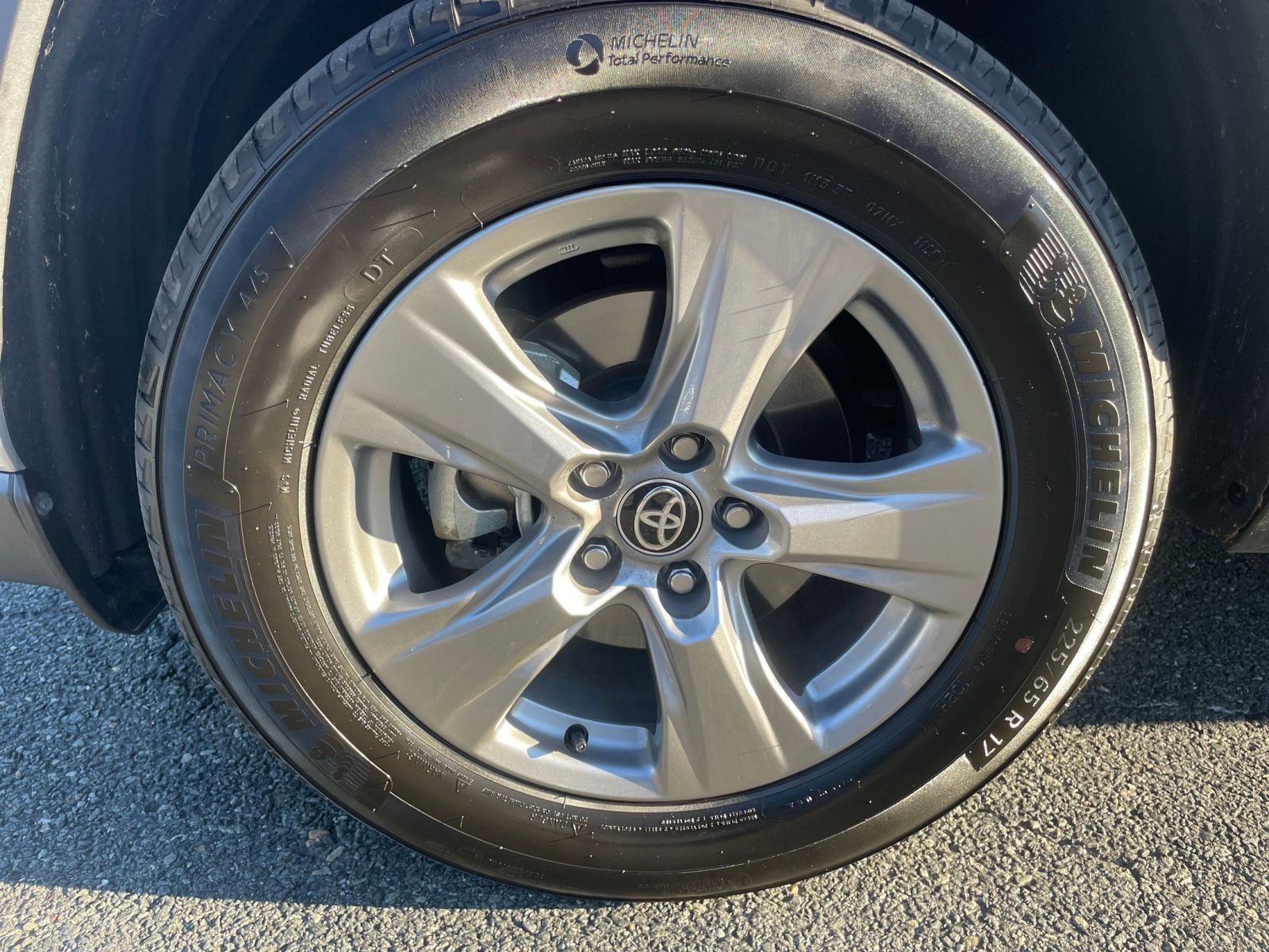 Used 2025 Toyota RAV4 LE image 29