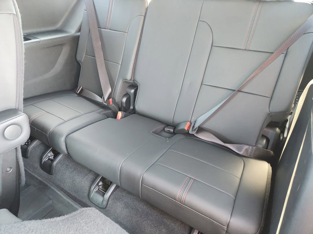 Used 2023 Chevrolet Traverse RS w/ LPO, Floor Liner Package image 35