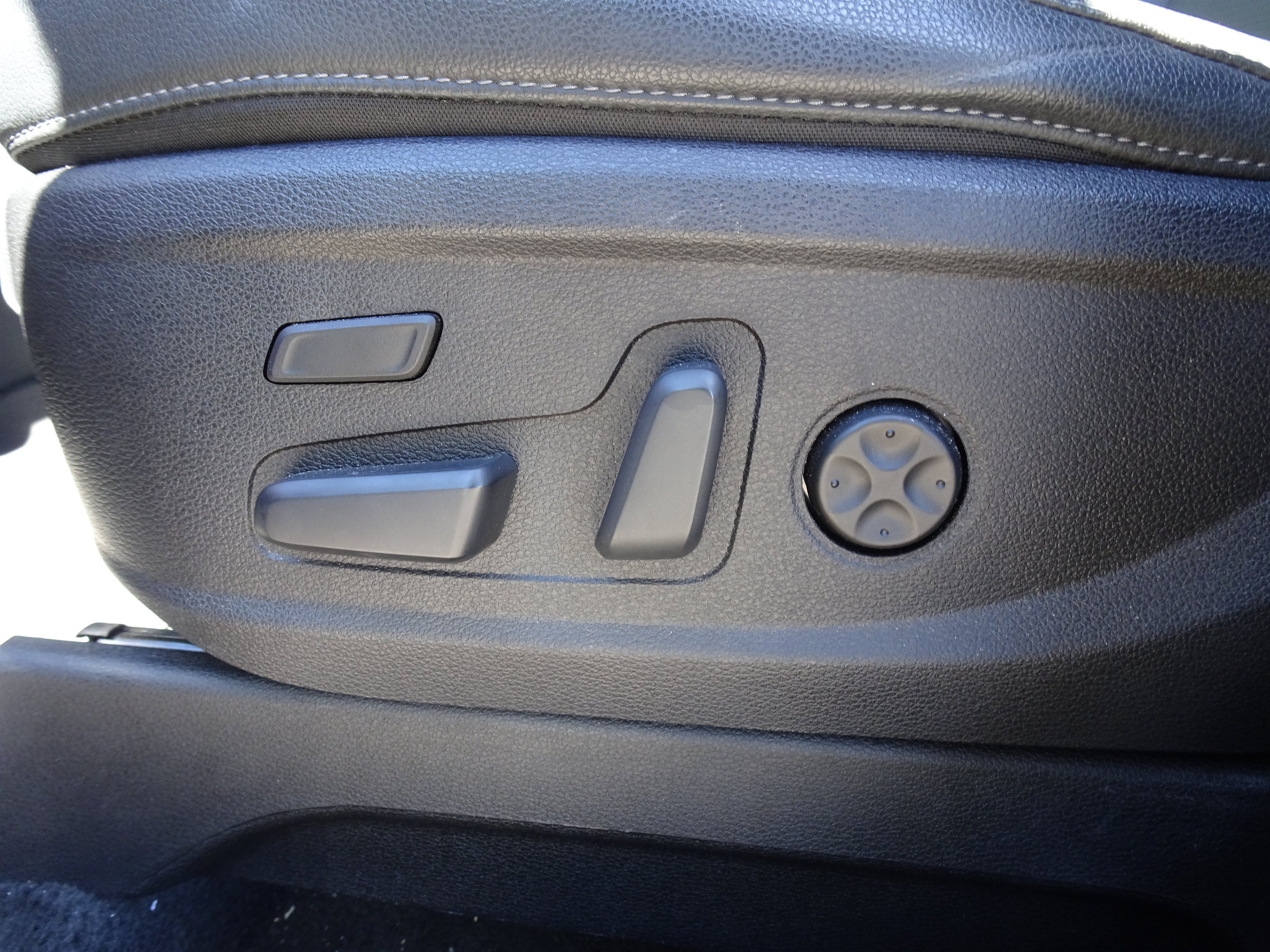 Used 2023 Kia Telluride SX FWD image 10