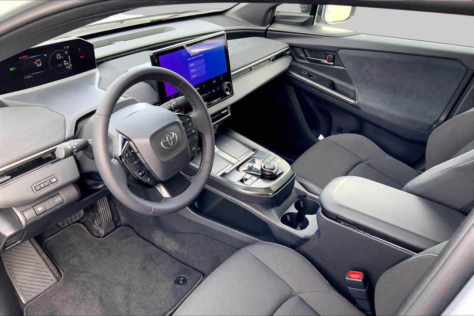 Used 2026 Toyota C-HR AWD/4WD image 17