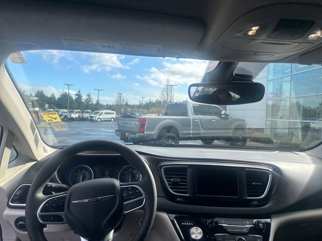 Used 2023 Chrysler Voyager LX FWD image 12