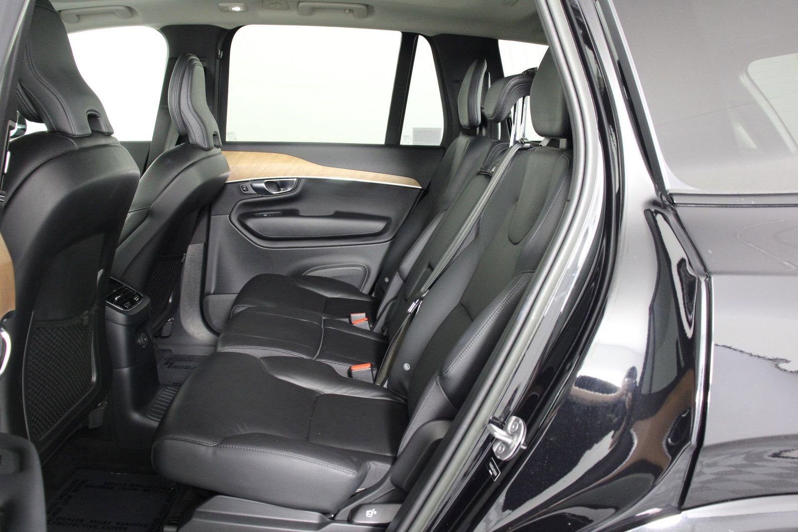 Certified 2023 Volvo XC90 T8 Plus w/ Protection Package Premier AWD/4WD image 32