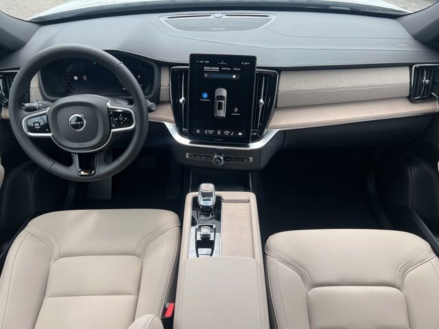New 2026 Volvo XC90 B6 Plus w/ Protection Package Premier AWD/4WD image 11