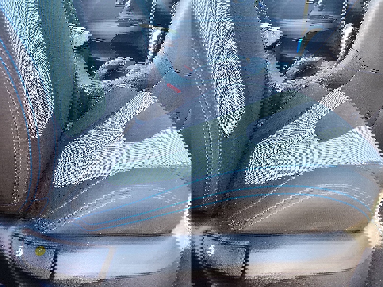 Used 2019 Hyundai Veloster 2.0 image 30