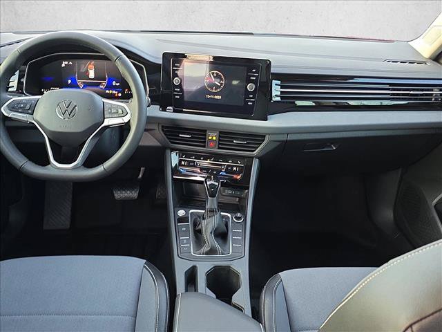Used 2026 Volkswagen Jetta SE FWD image 16