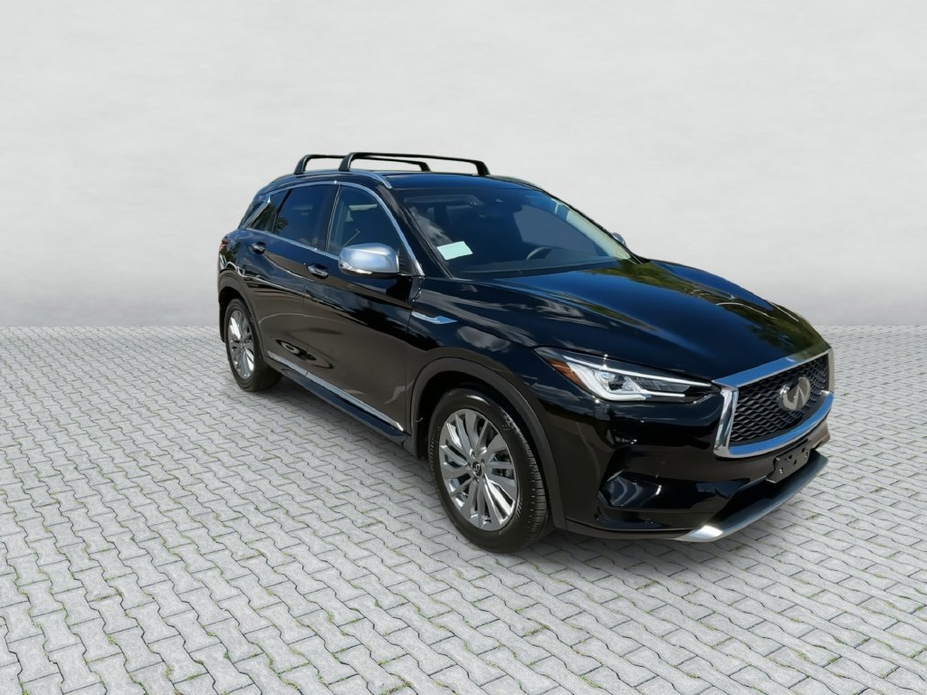 Certified 2025 INFINITI QX50 Luxe w/ Accent Package AWD/4WD image 2