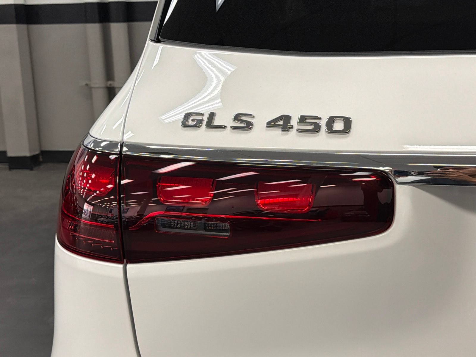 Used 2026 Mercedes-Benz GLS 450 4MATIC image 14