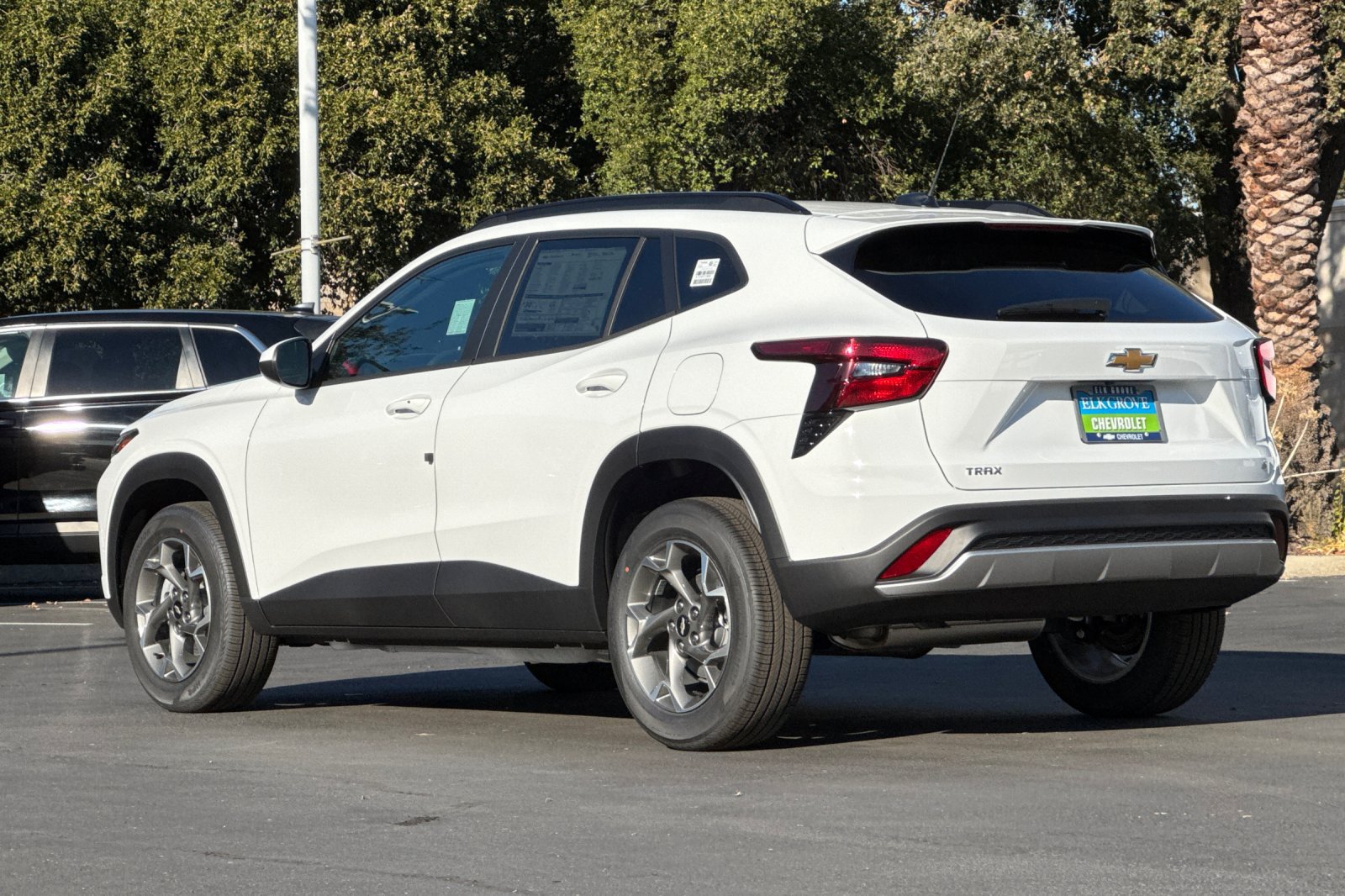 New 2026 Chevrolet Trax LT w/ LT Convenience Package FWD image 5