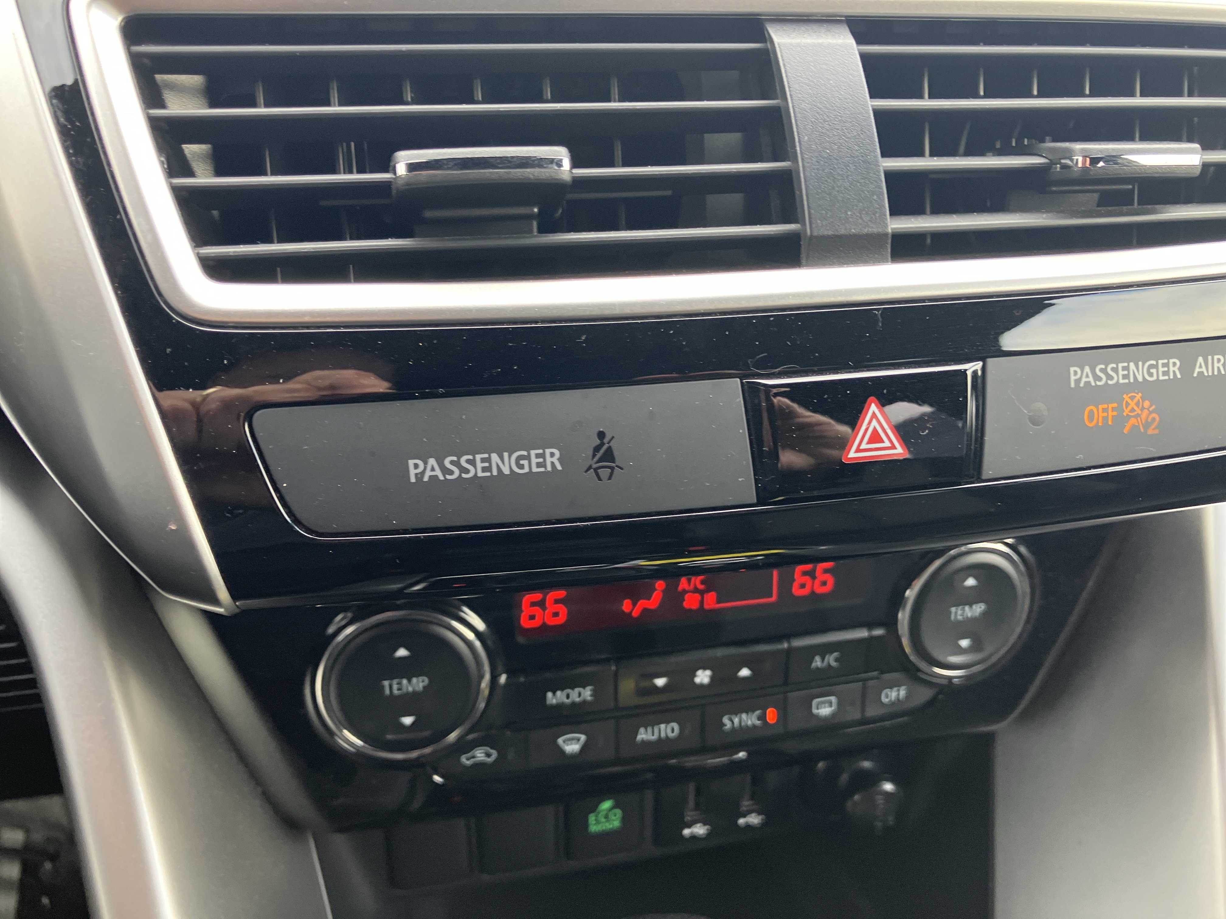 Used 2020 Mitsubishi Eclipse Cross SEL image 22