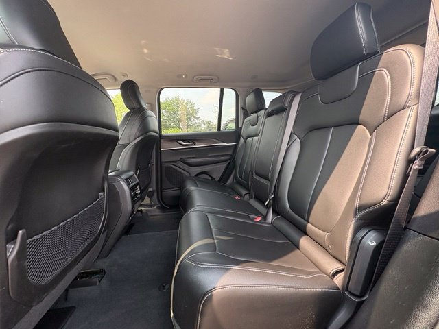 Used 2023 Jeep Grand Cherokee Limited AWD/4WD image 23