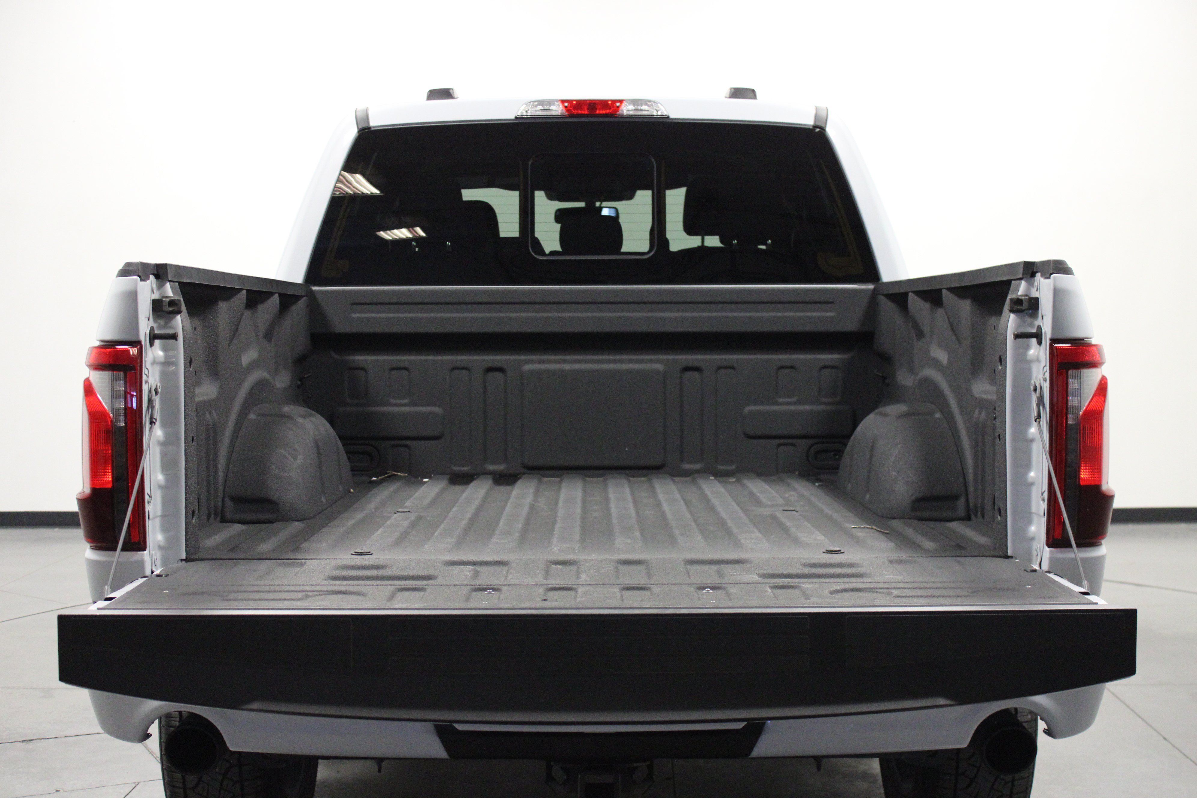 Used 2025 Ford F150 XLT w/ Equipment Group 302A MID AWD/4WD image 14