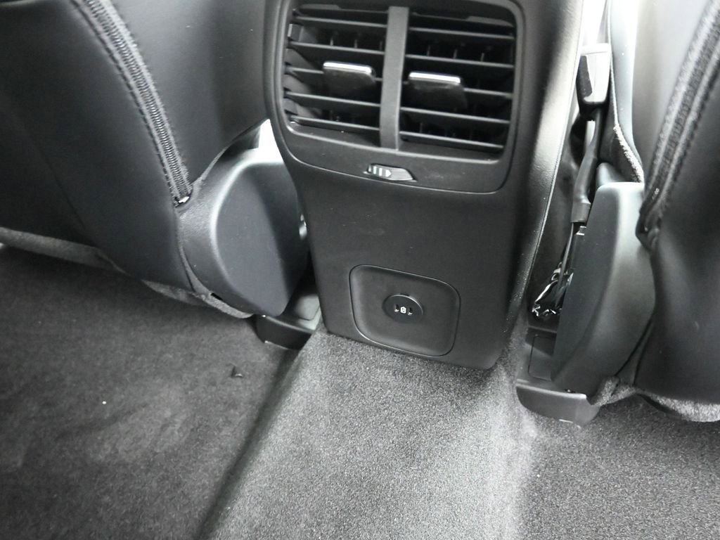 New 2025 Ford Escape SE FWD image 17