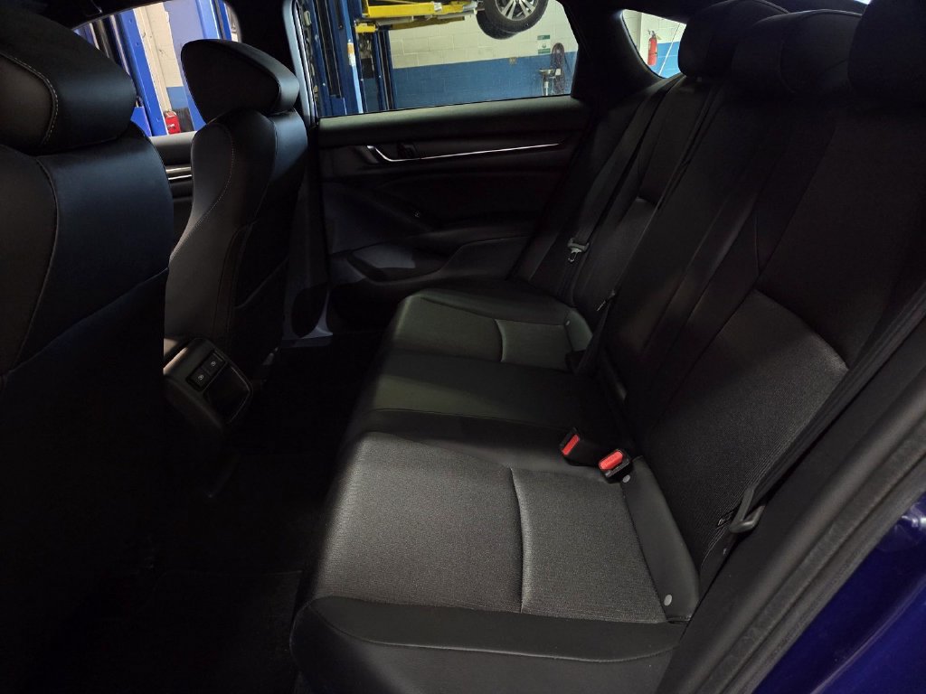 Used 2022 Honda Accord Sport image 4