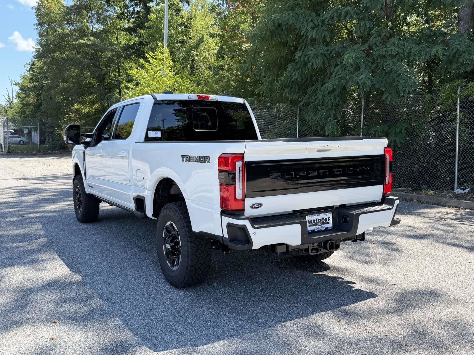 New 2026 Ford F350 Platinum w/ Tremor Off-Road Package AWD/4WD image 4