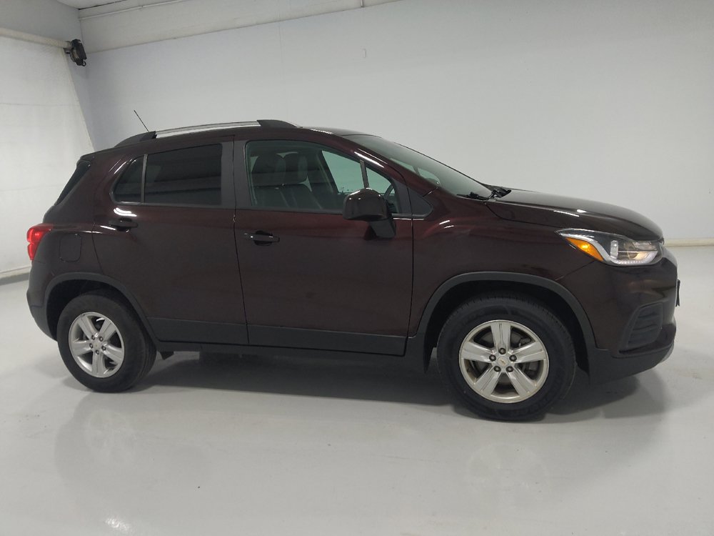 Used 2021 Chevrolet Trax LT w/ LT Convenience Package AWD/4WD image 11