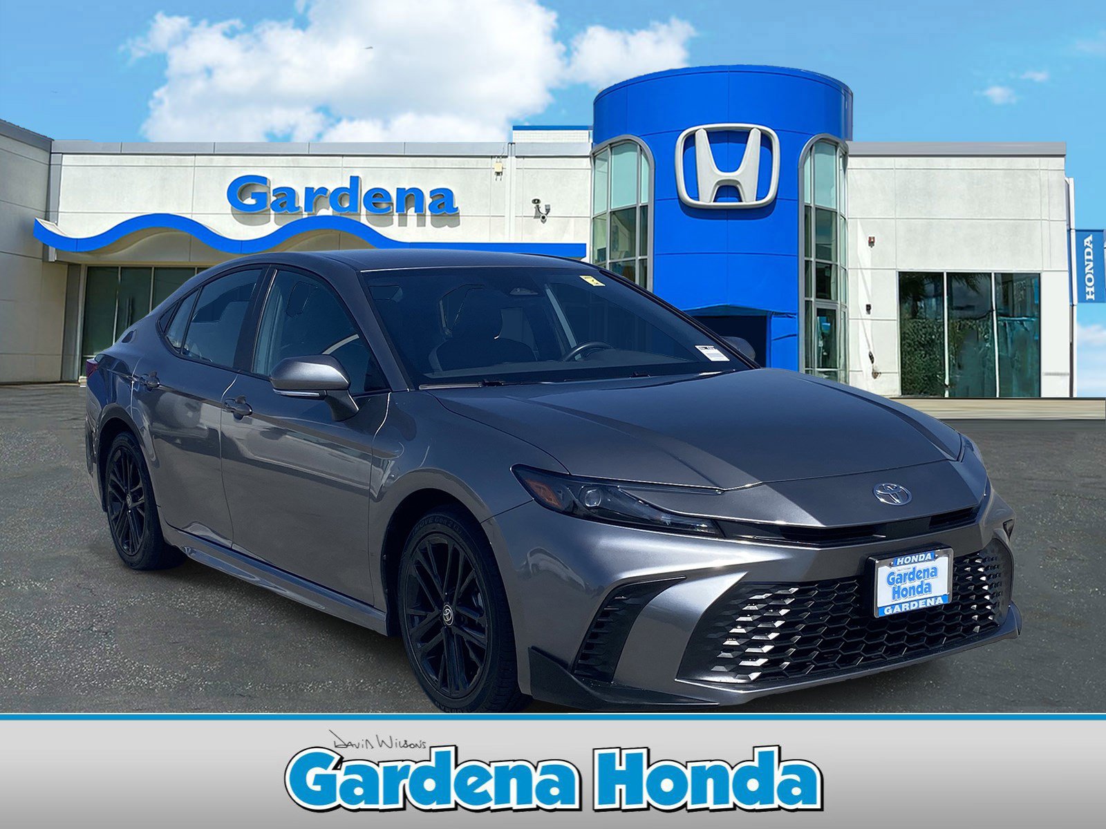 Used 2025 Toyota Camry SE FWD video 1