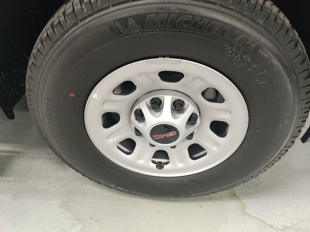 New 2025 GMC Sierra 2500 Pro w/ Convenience Package image 4