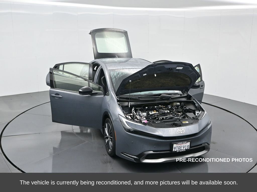 Used 2025 Toyota Prius XLE image 13