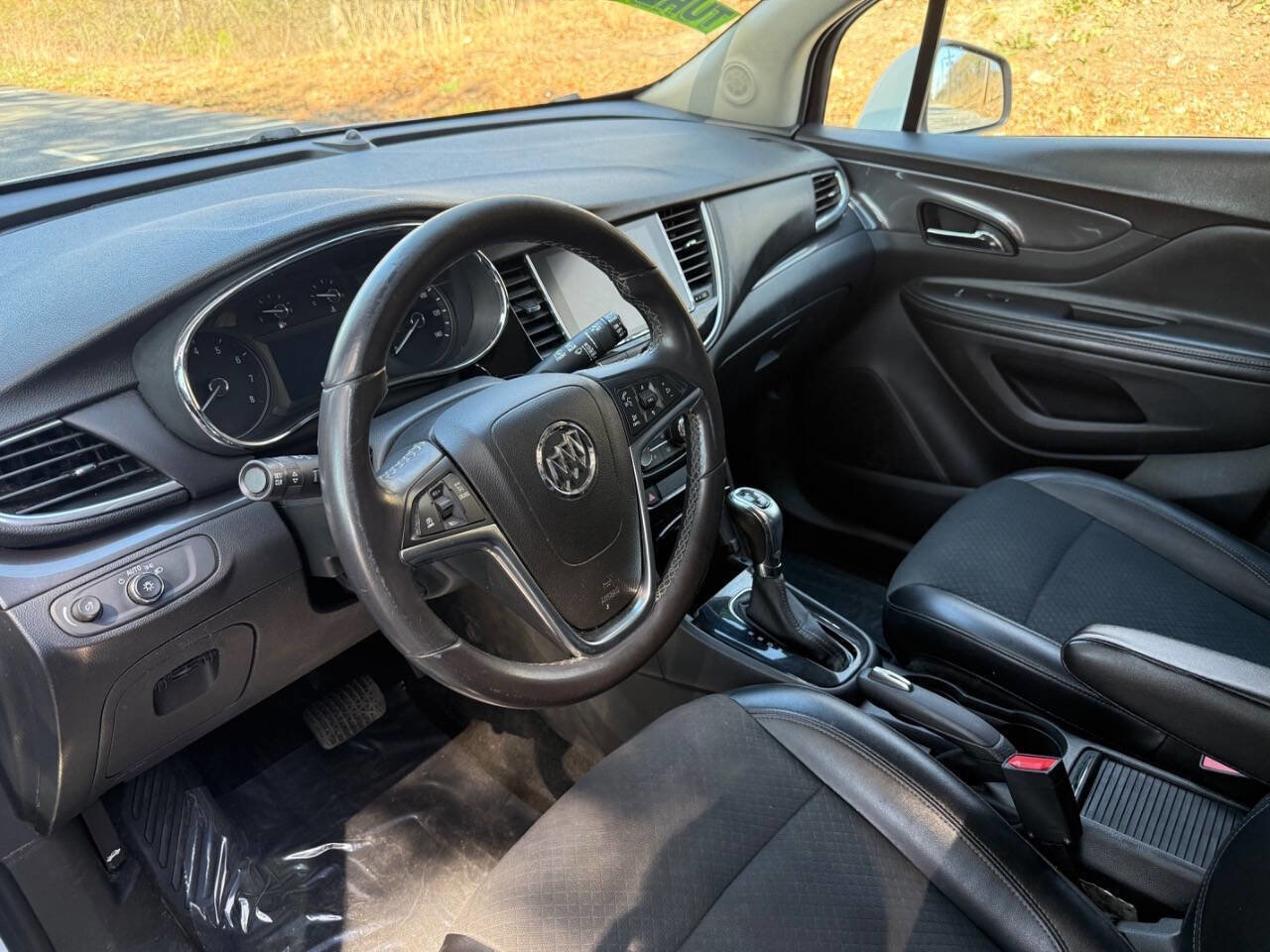 Used 2021 Buick Encore Preferred image 11