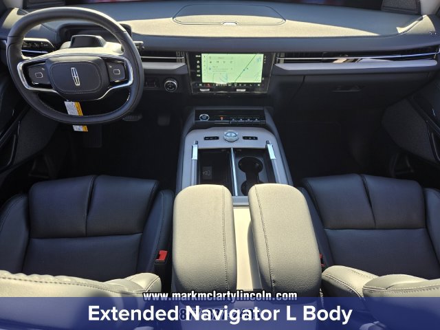 New 2026 Lincoln Navigator L Reserve AWD/4WD image 13