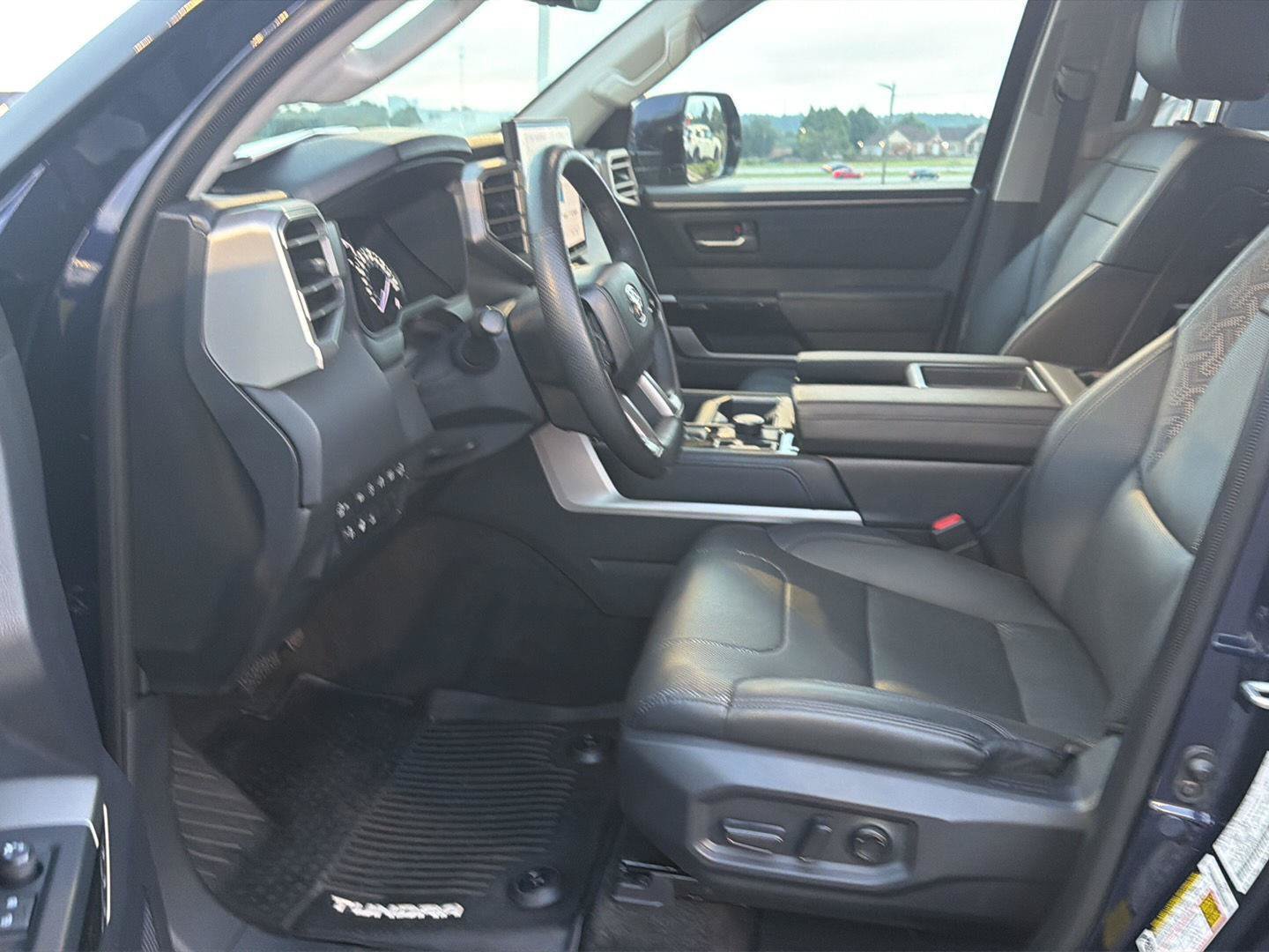 Used 2023 Toyota Tundra Limited AWD/4WD image 11