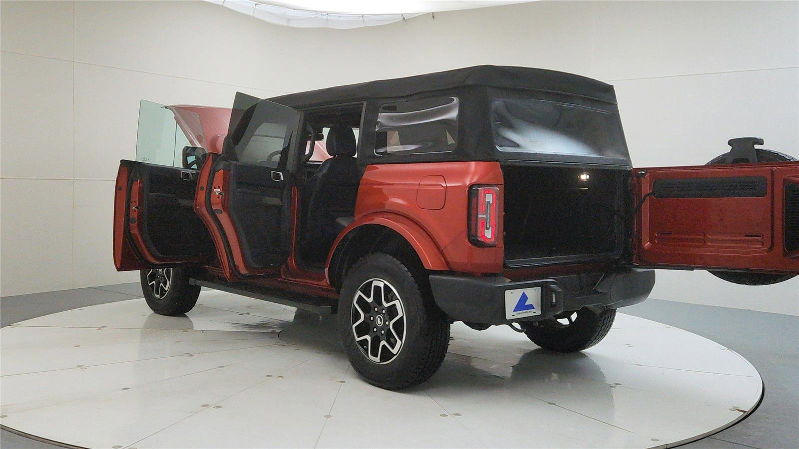 Used 2023 Ford Bronco Outer Banks AWD/4WD image 12