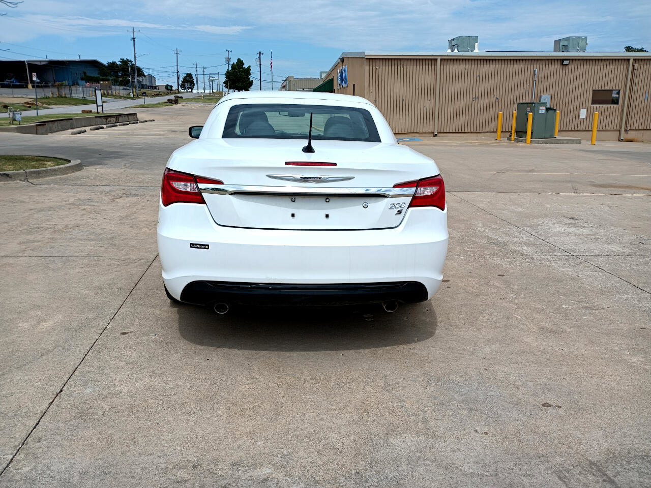 Used 2013 Chrysler 200 S image 4