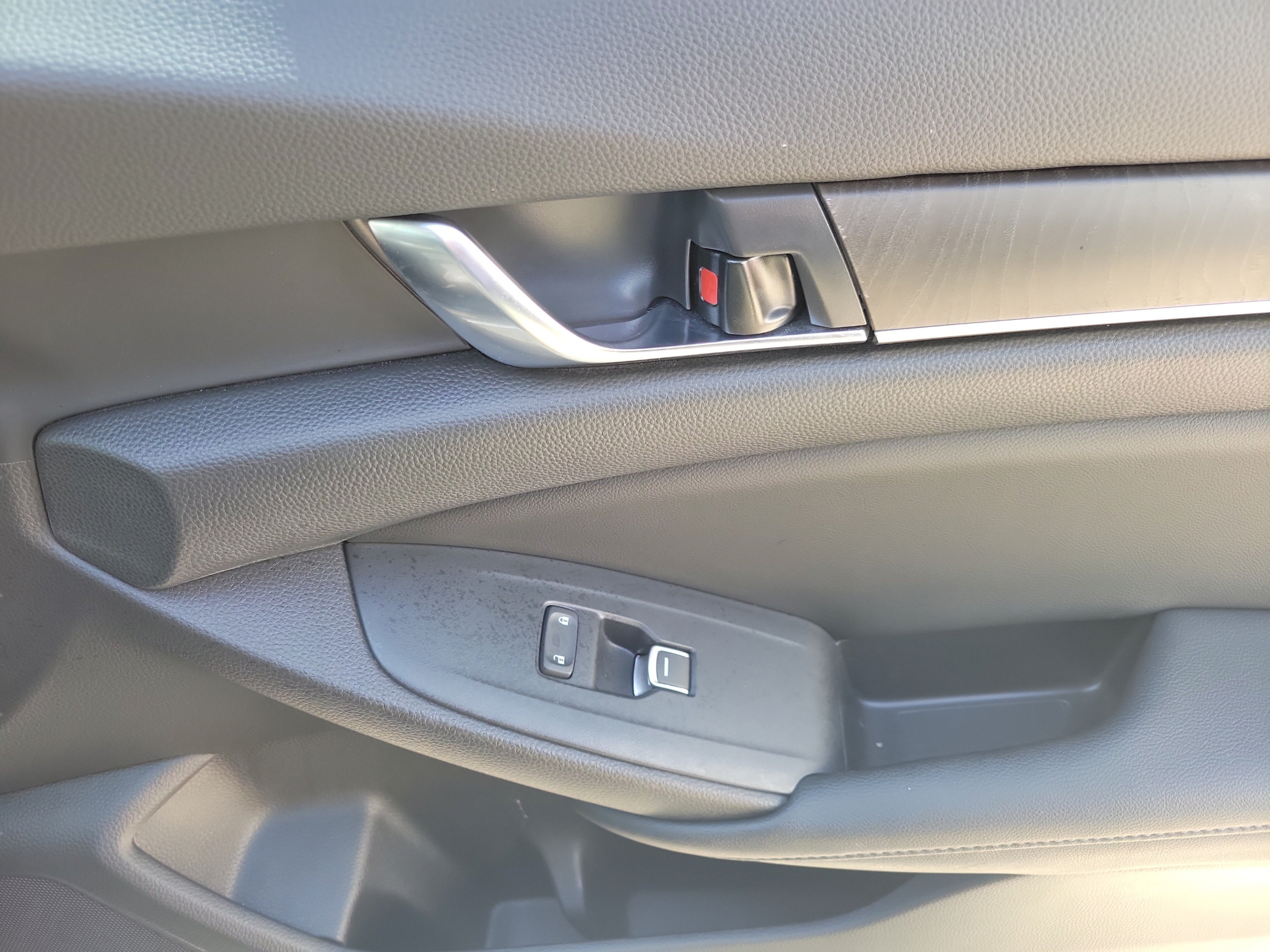 Used 2021 Honda Accord EX-L image 27