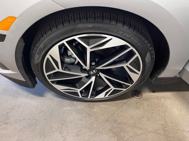 Used 2024 Hyundai Ioniq 6 SEL RWD image 30