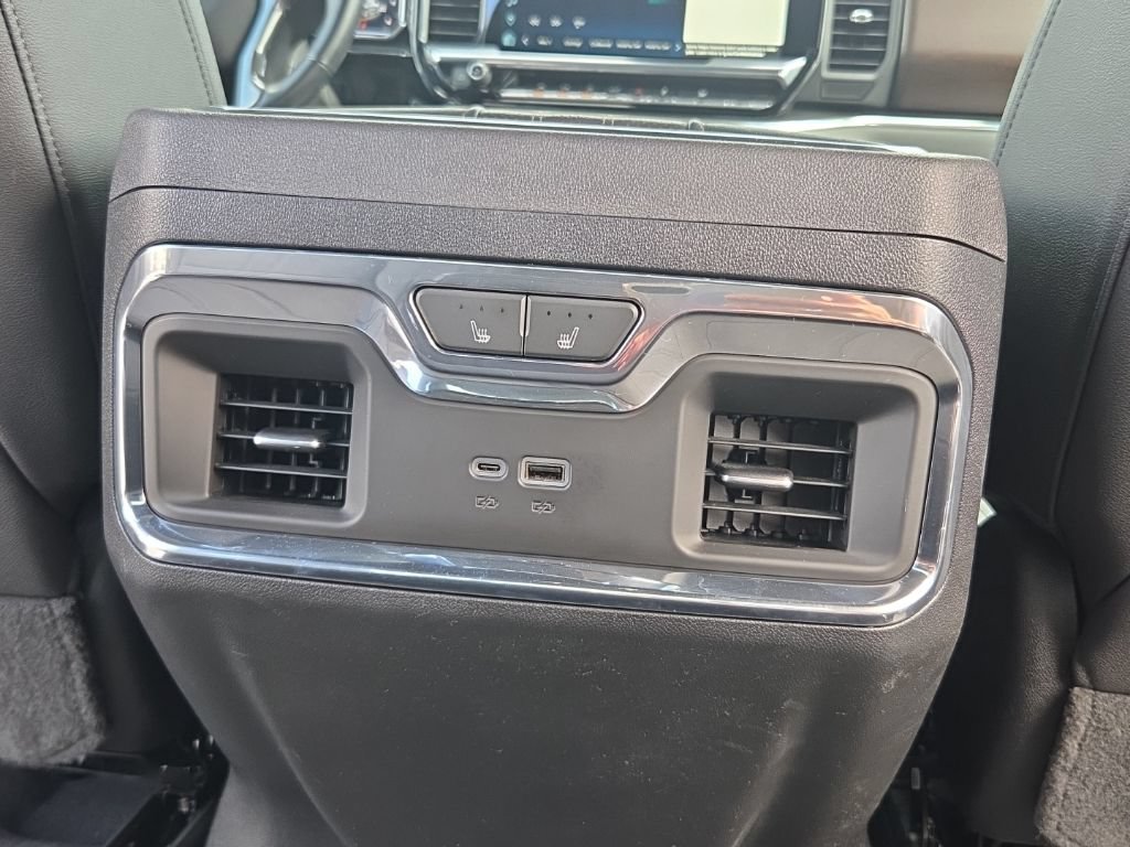 Used 2024 Chevrolet Silverado 1500 High Country w/ High Country Premium Package AWD/4WD image 27