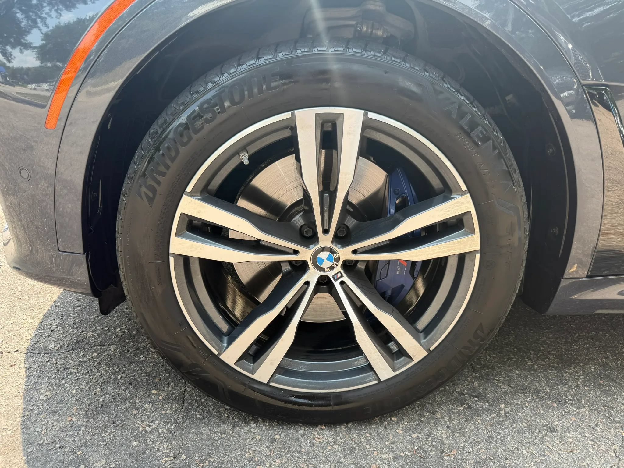 Used 2019 BMW X7 xDrive50i w/ Dynamic Handling Package AWD/4WD image 40