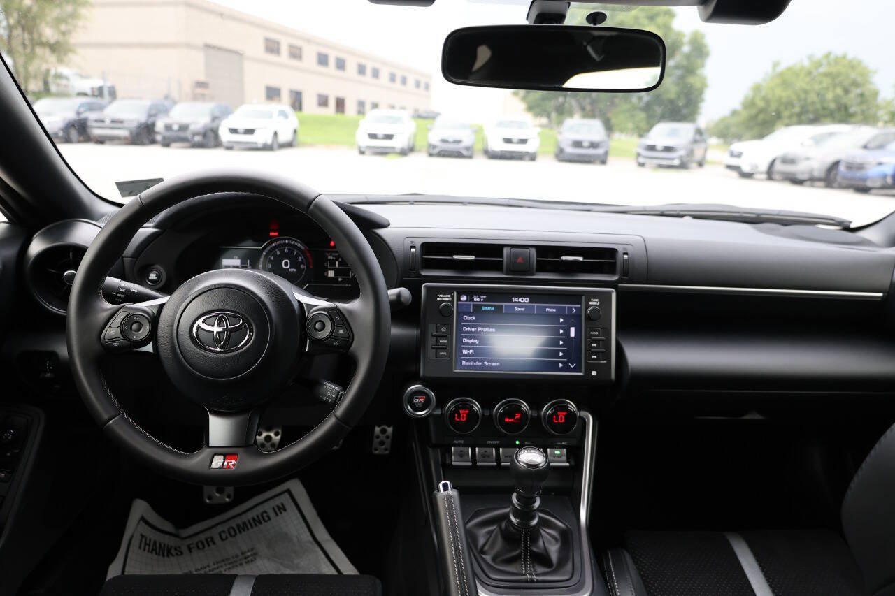 Used 2025 Toyota GR86 Premium w/ Performance Package RWD image 14
