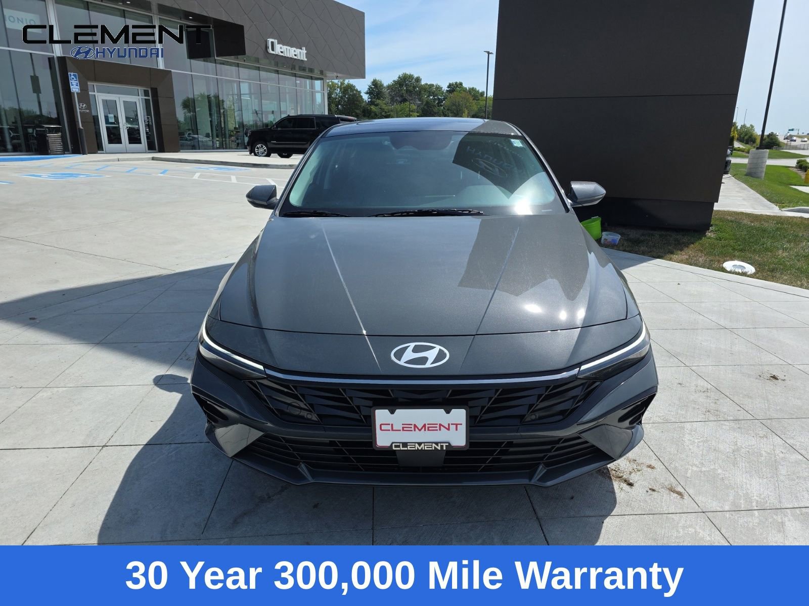 New 2025 Hyundai Elantra Limited image 2