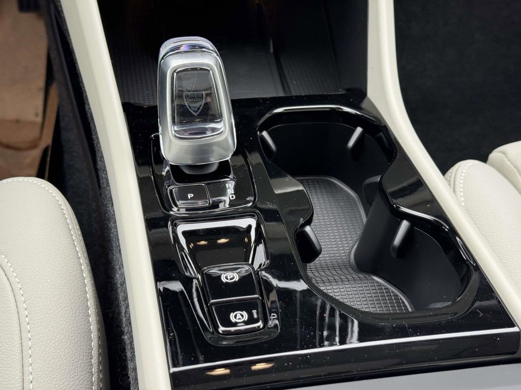 New 2026 Volvo XC40 B5 Plus w/ Protection Package Premier image 6