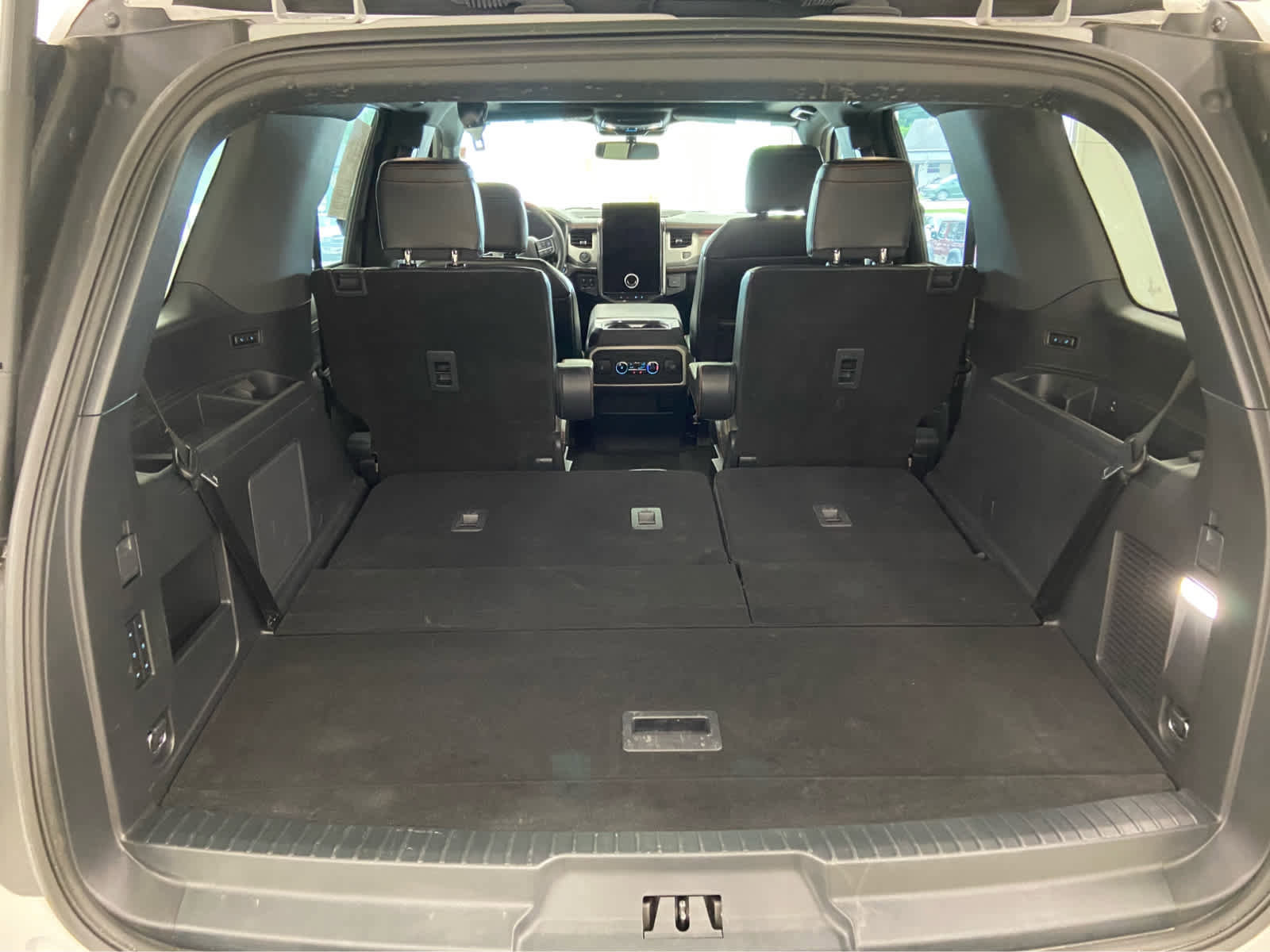 Used 2024 Ford Expedition Timberline image 10