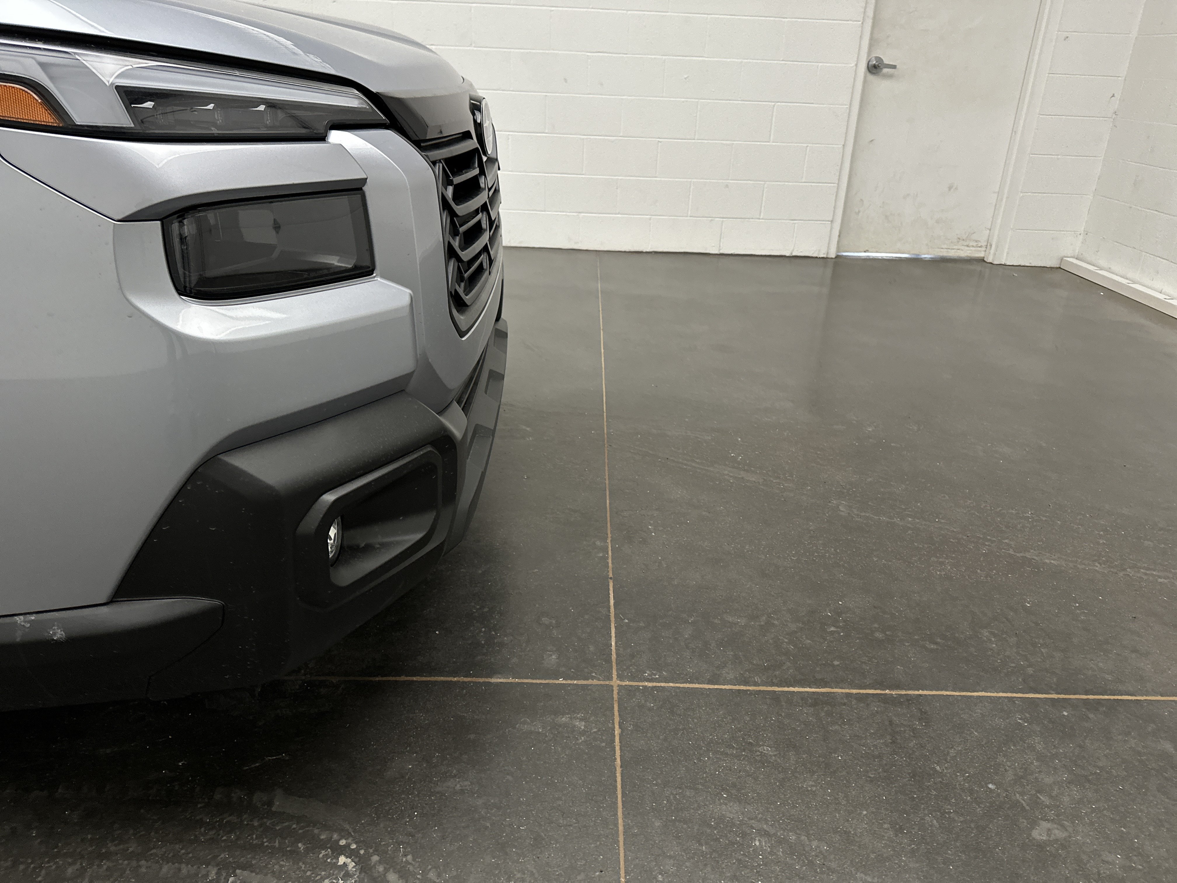 New 2026 Subaru Outback Touring XT AWD/4WD image 2