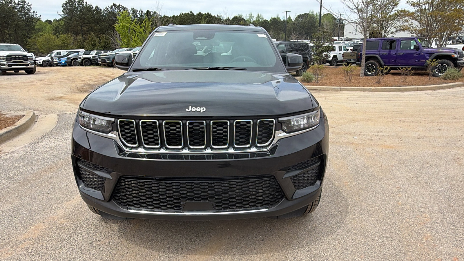 New 2026 Jeep Grand Cherokee Laredo X AWD/4WD image 3