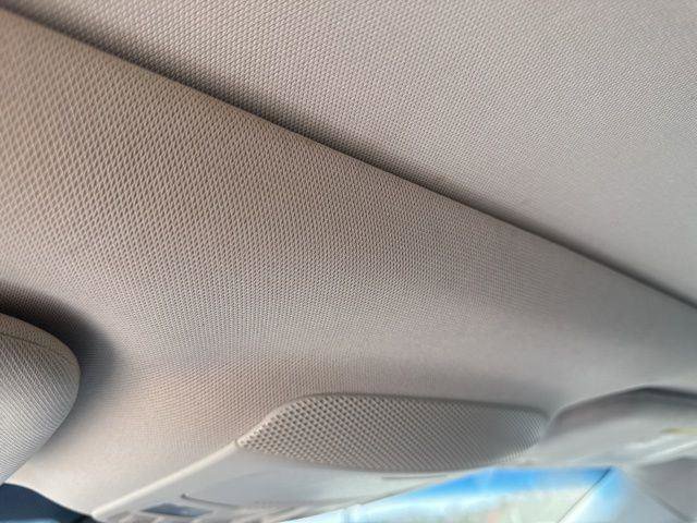 Used 2019 Ford Edge Titanium image 25