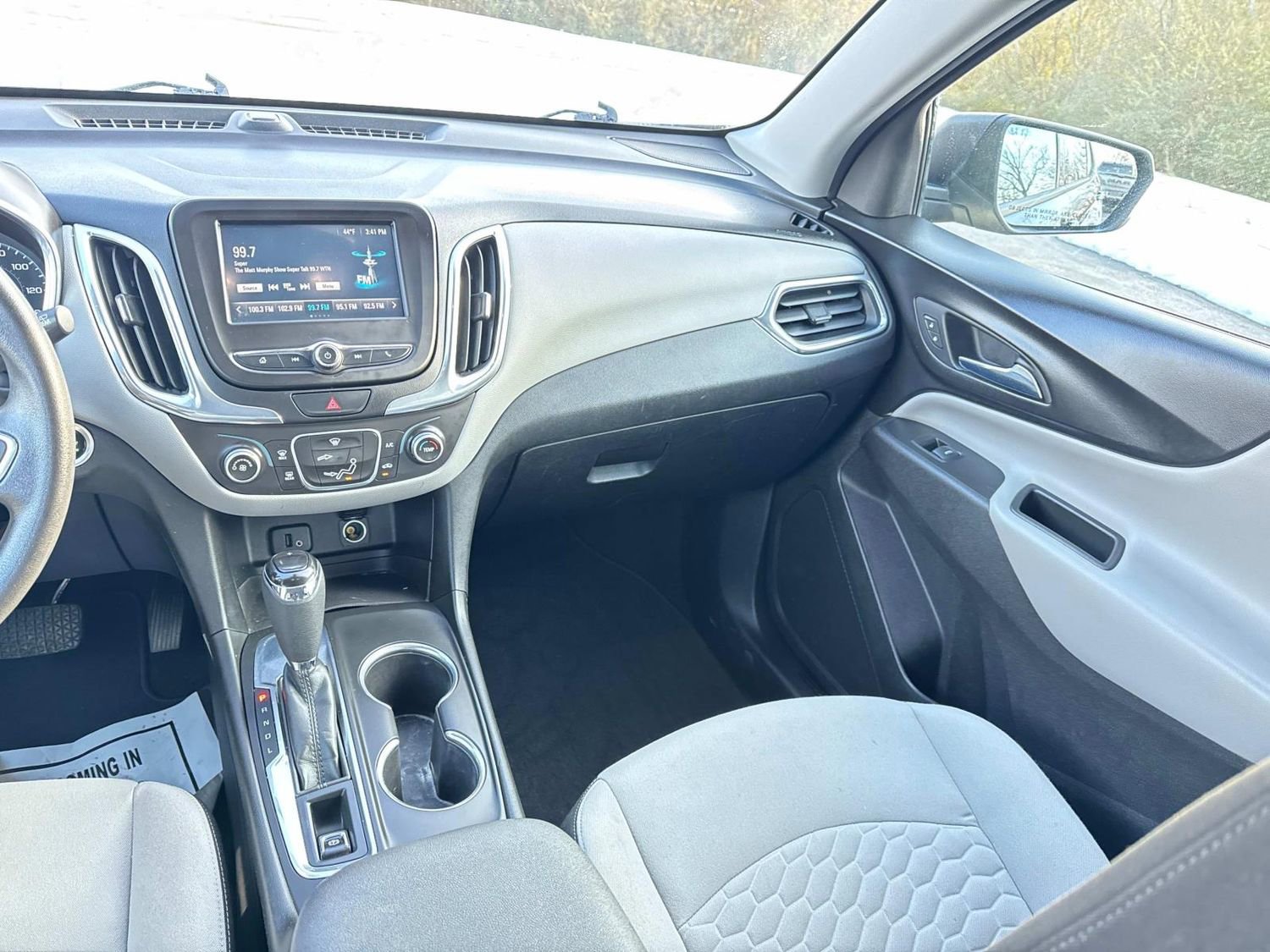 Used 2018 Chevrolet Equinox LS image 18